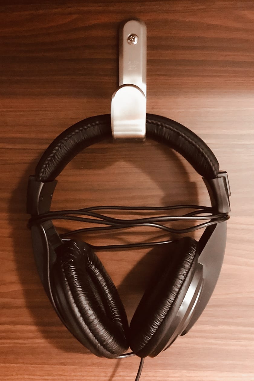 ヘッドホン（全室完備）