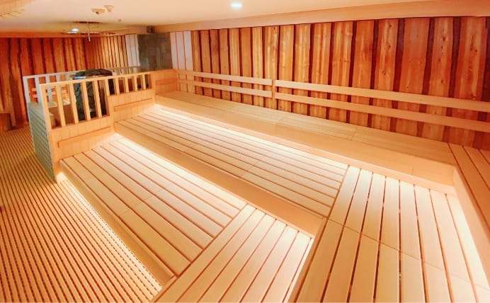 高温・中温・低温の本格的な3サウナ。