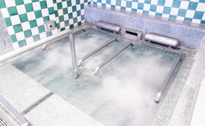 ジェットバスや薬湯で疲れを解消。