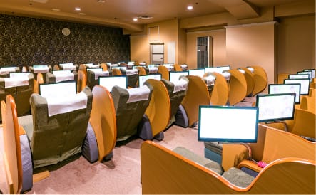 リクライニングスペース