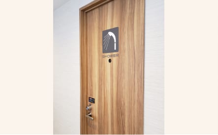 シャワールーム